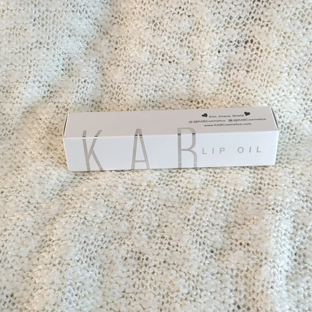 KAB Lip Oil in Juicy Melon, 6g/0.2fl oz